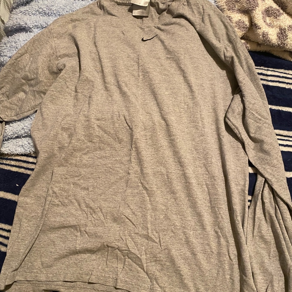 Nike long sleeve t-shirt